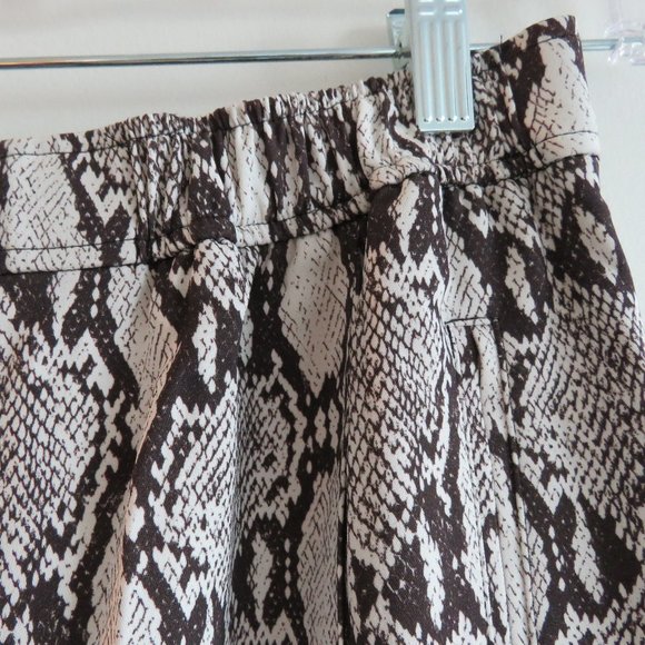 A.L.C. Elijah Python Snake Print Relaxed Fit Pull On Pants - Size 0 - Picture 4 of 14